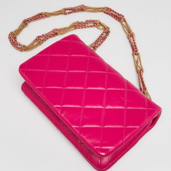 Chanel Fuchsia Quilted Lambskin Leather On and On Small Chain Flap Bag - Picture 4 of 10